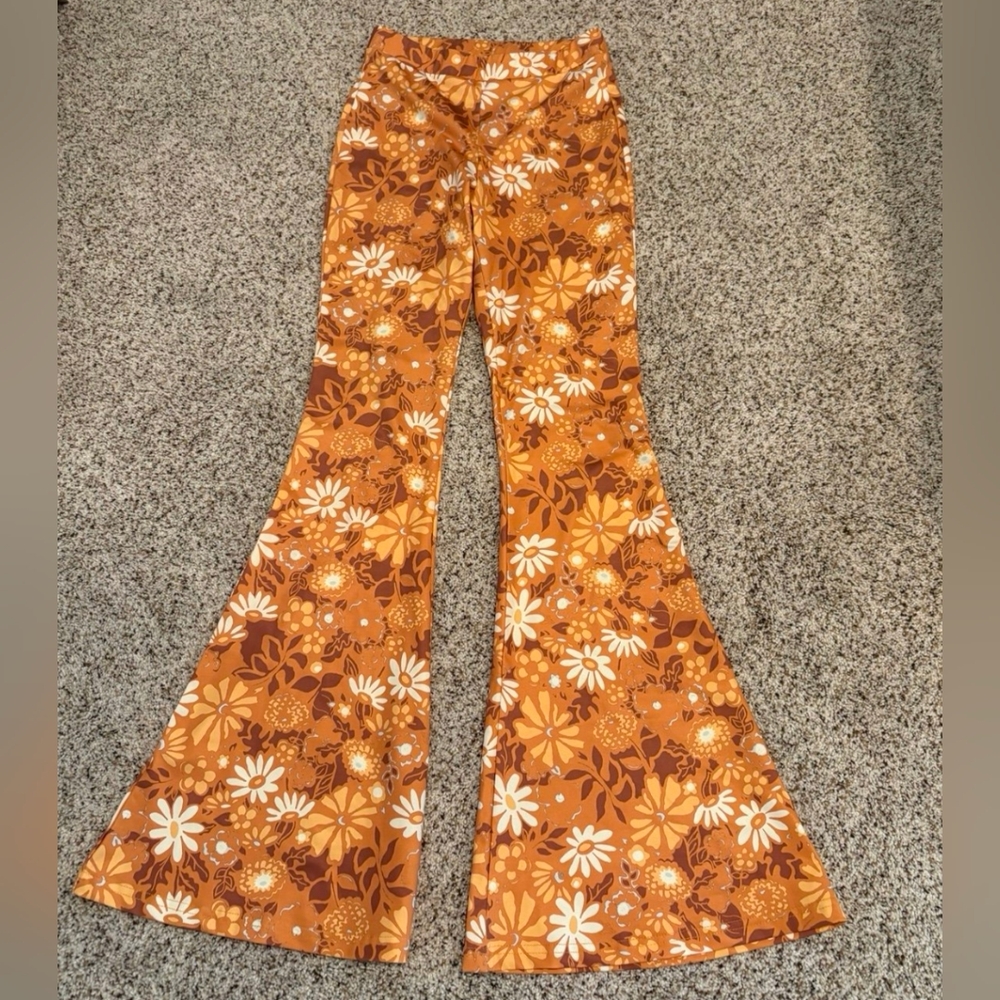 Princess Polly size 0 retro flare pants, 70s look, like new